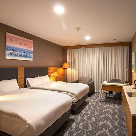 Hotel Doubletree By Hilton Ankara Incek Exterior foto